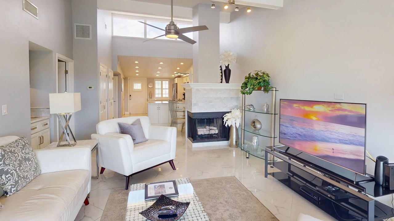 Photo of Livingroom in Capri Isle