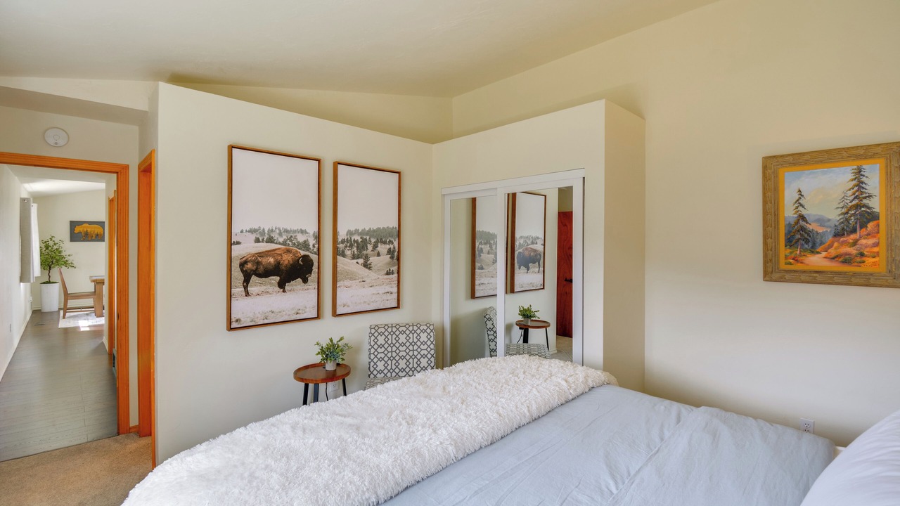 Photo of Bedroom in Alma