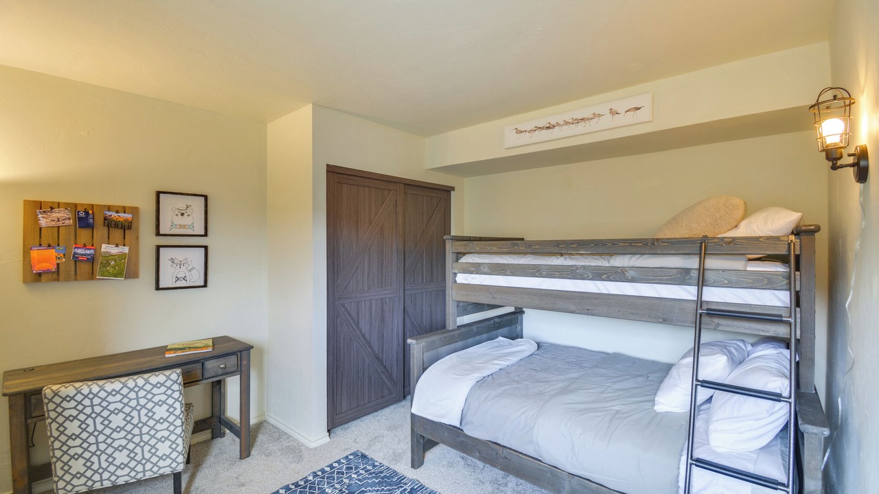 Photo of Bedroom in Alma