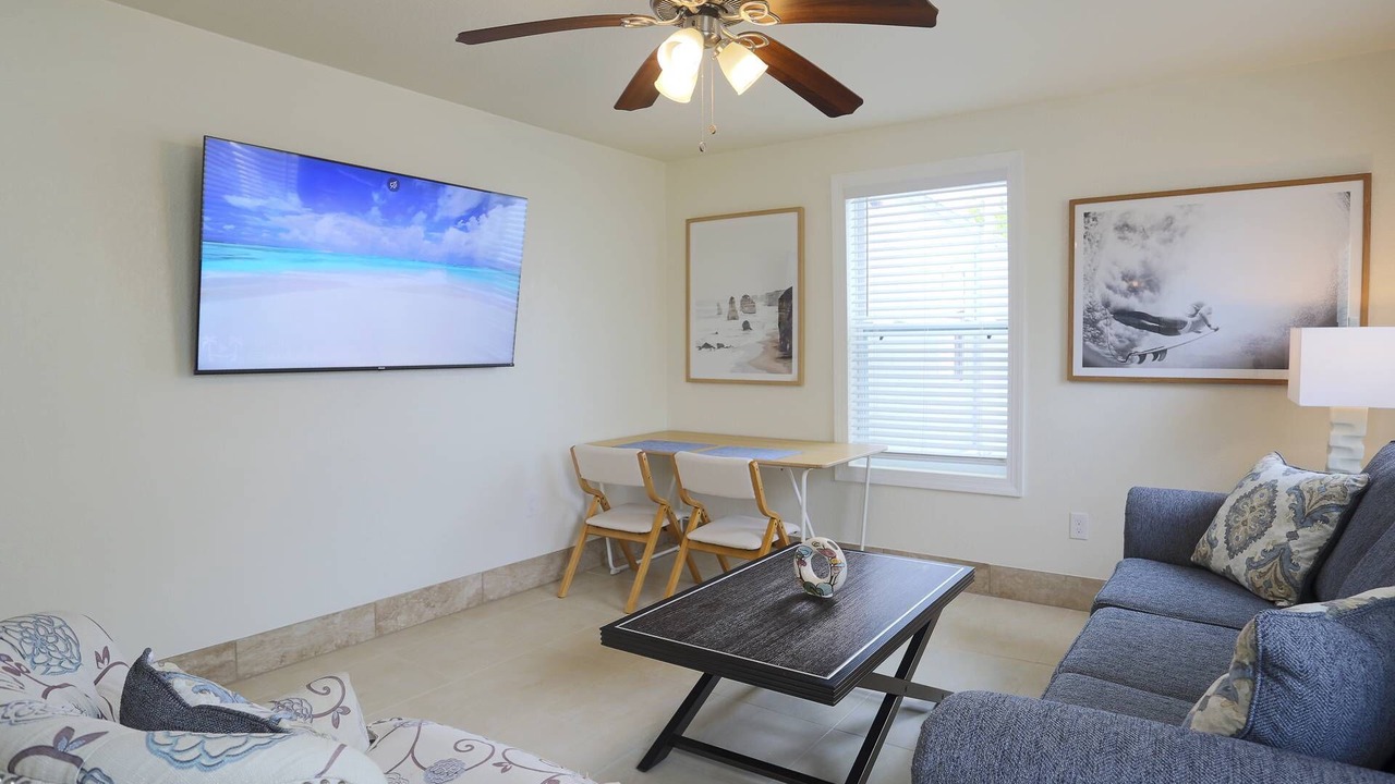 Photo of Livingroom in Treasure Island