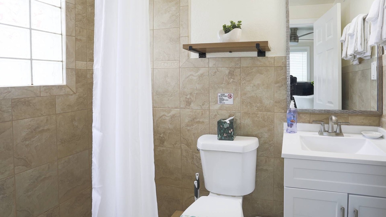 Photo of Bathroom in Treasure Island