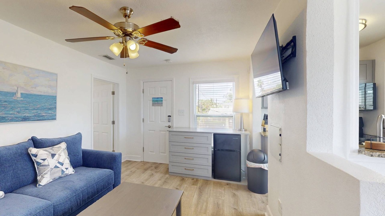 Photo of Livingroom in Treasure Island