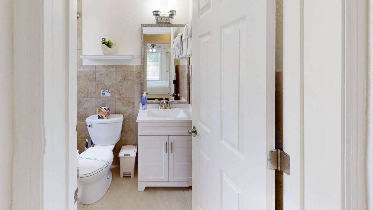 Photo of Bathroom in Treasure Island