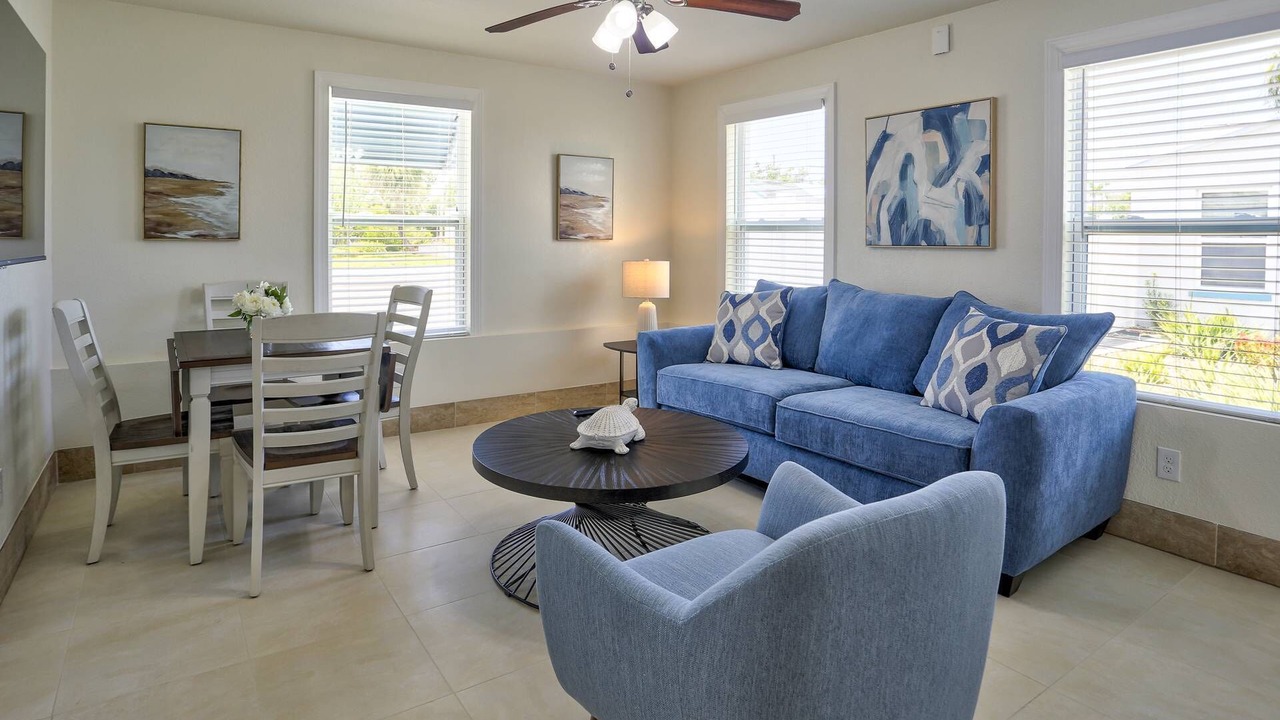 Photo of Livingroom in Treasure Island