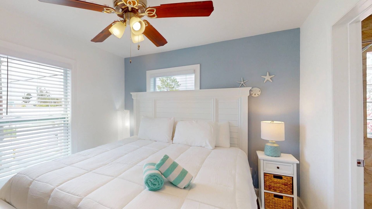 Photo of Bedroom in Treasure Island