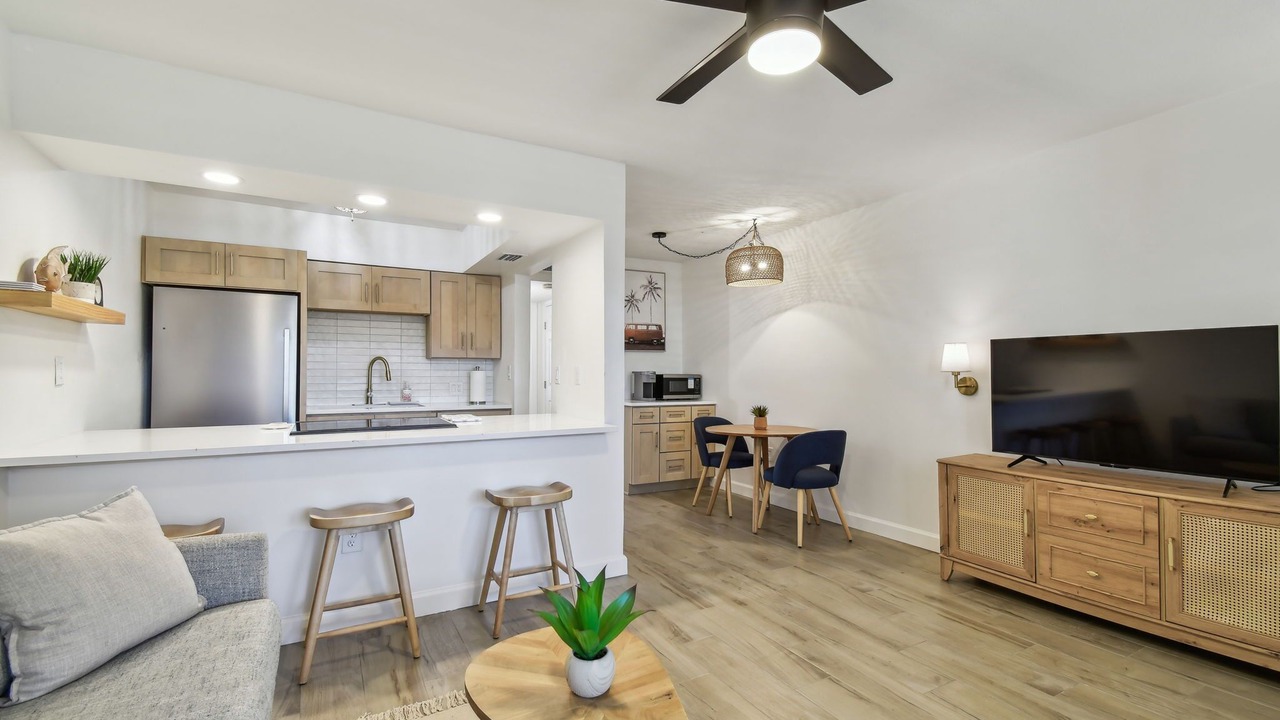 Photo of Livingroom in Treasure Island