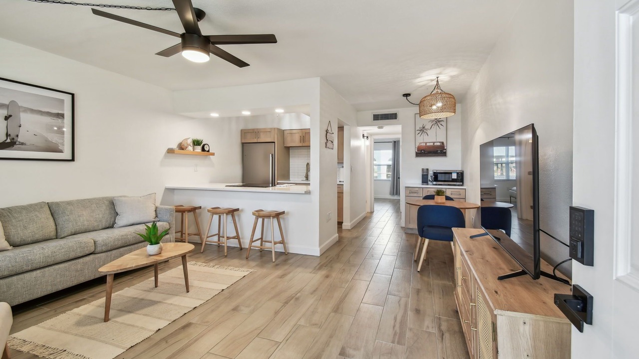 Photo of Livingroom in Treasure Island