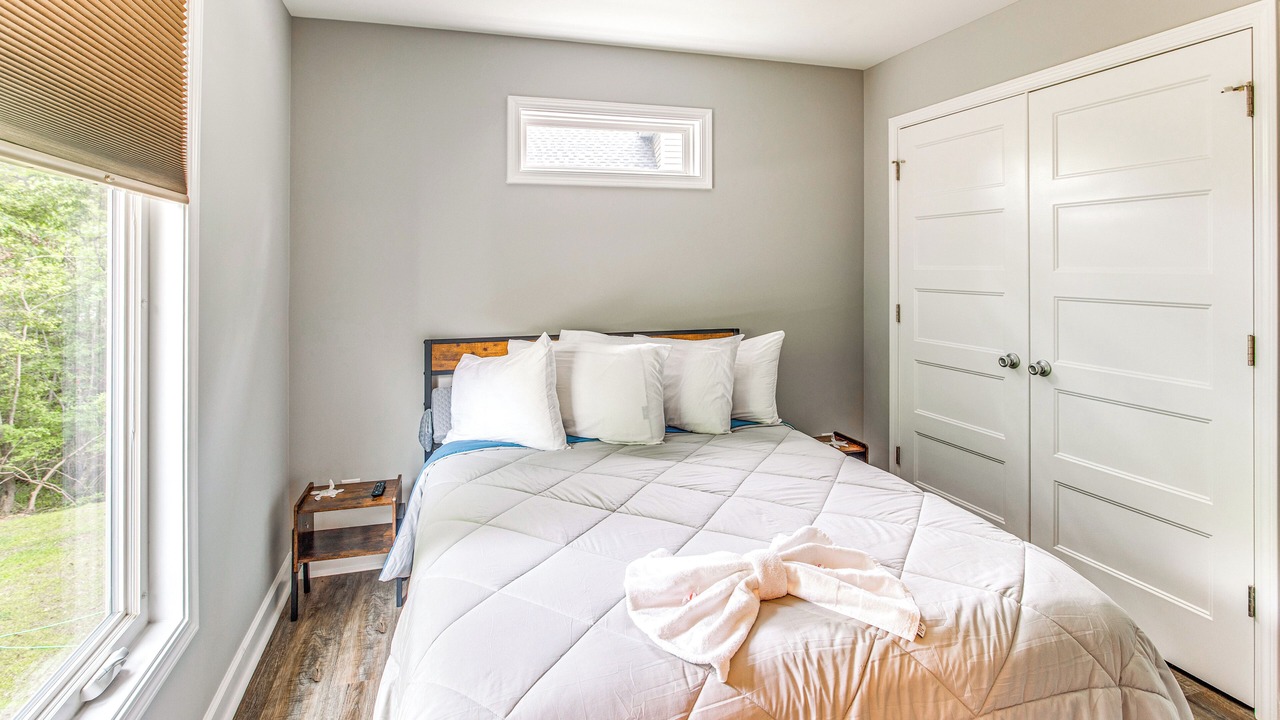 Photo of Bedroom in Little River