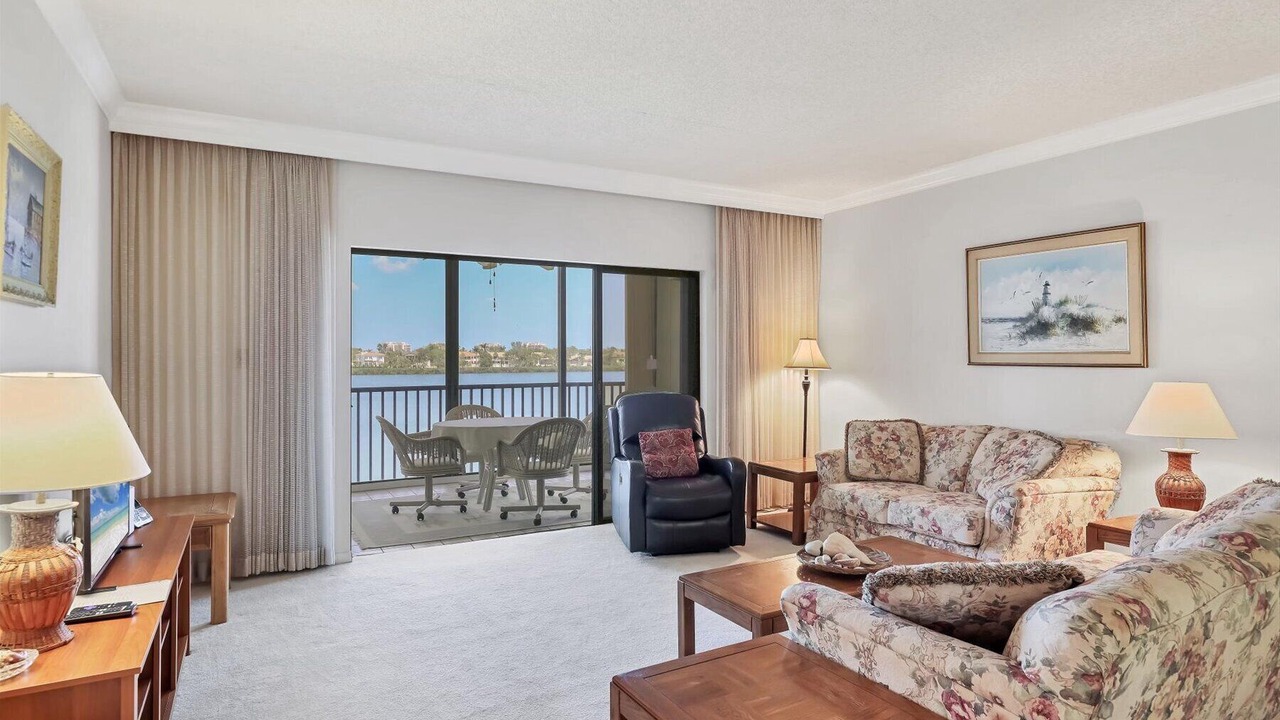 Photo of Bedroom in Longboat Key