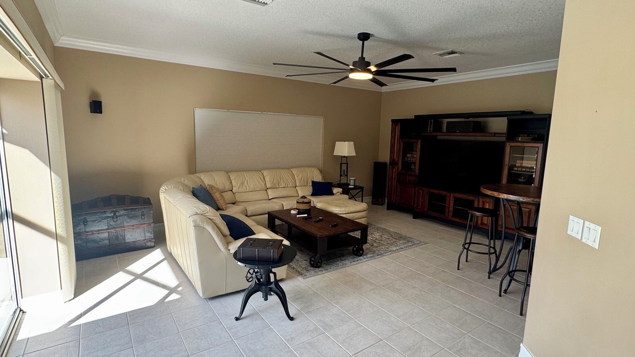 Photo of Livingroom in Broadmoor