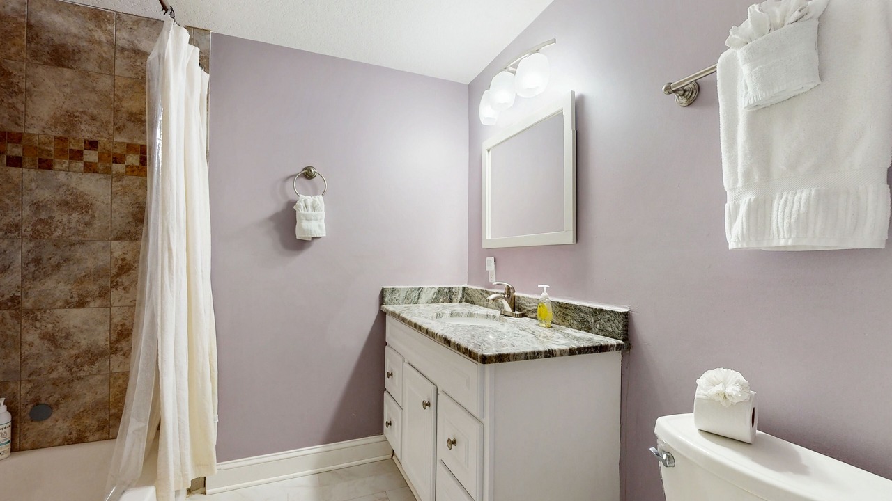 Photo of Bathroom in Harbor Bluffs