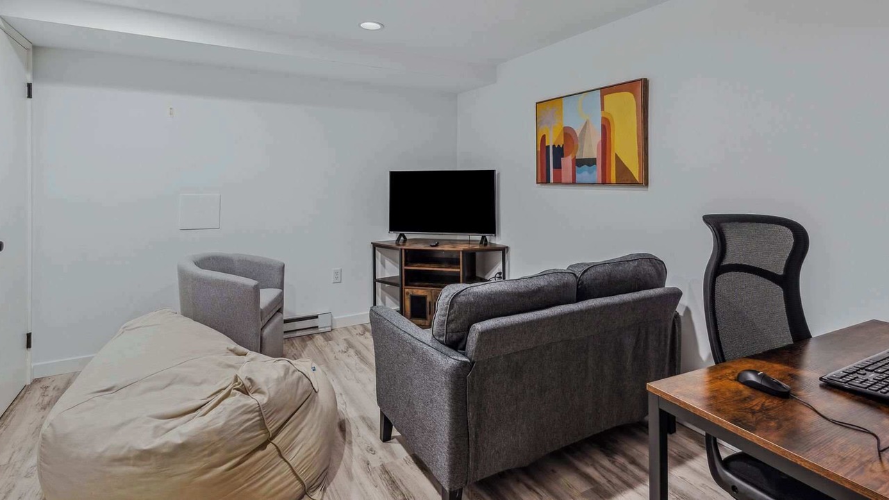 Photo of Livingroom in West Hartford