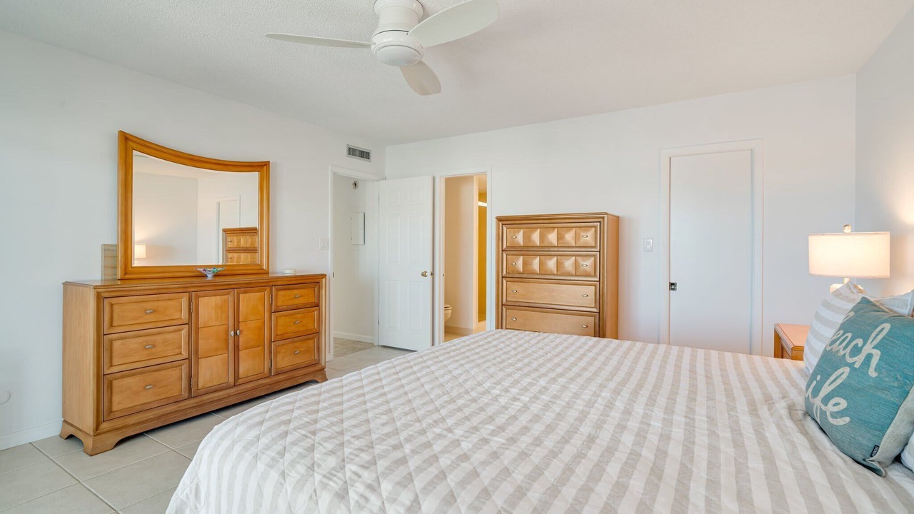 Photo of Bedroom in Longboat Key