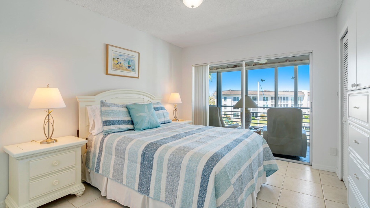 Photo of Bedroom in Longboat Key