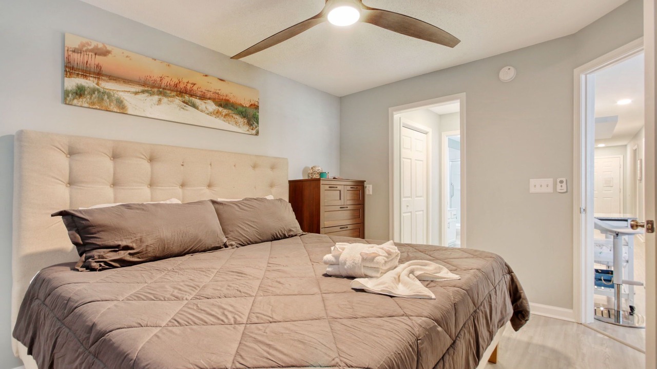 Photo of Bedroom in Carolina Yacht Landing