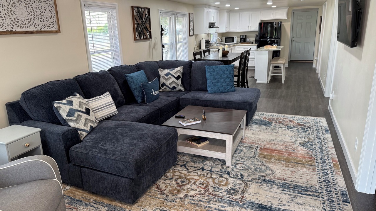 Photo of Livingroom in Pembroke