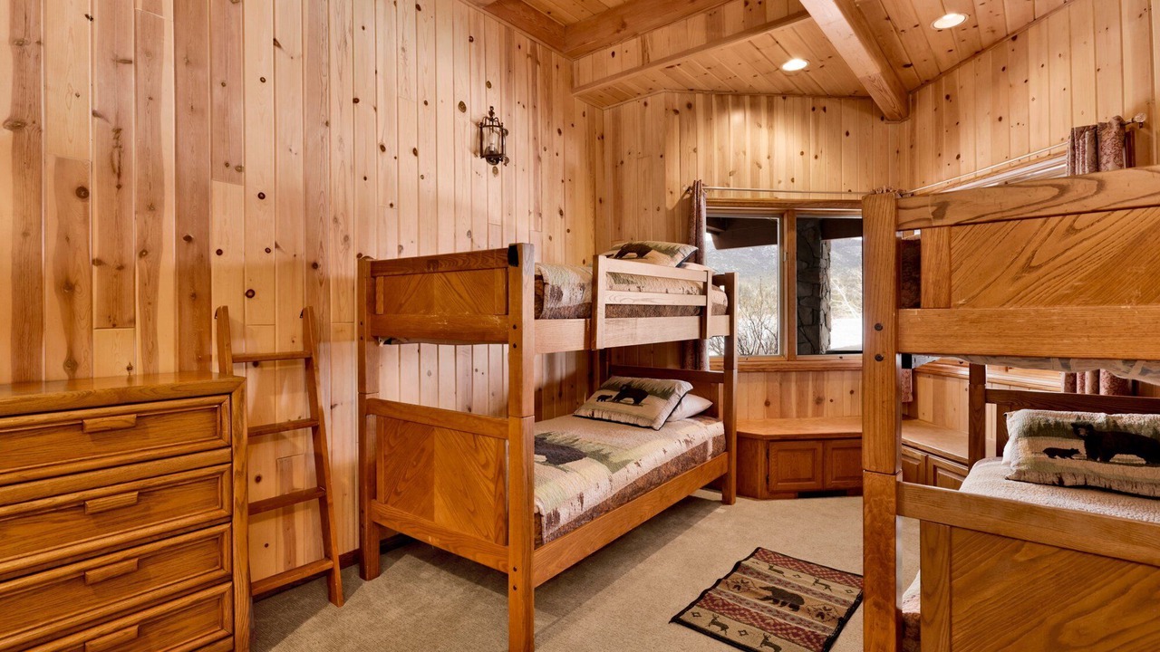Photo of Bedroom in Big Bear Lake