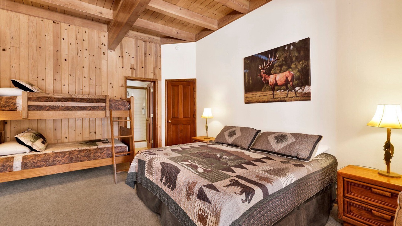 Photo of Bedroom in Big Bear Lake