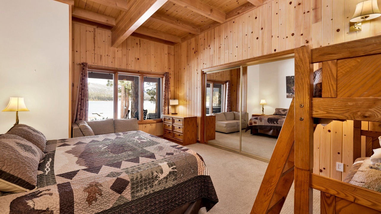 Photo of Bedroom in Big Bear Lake