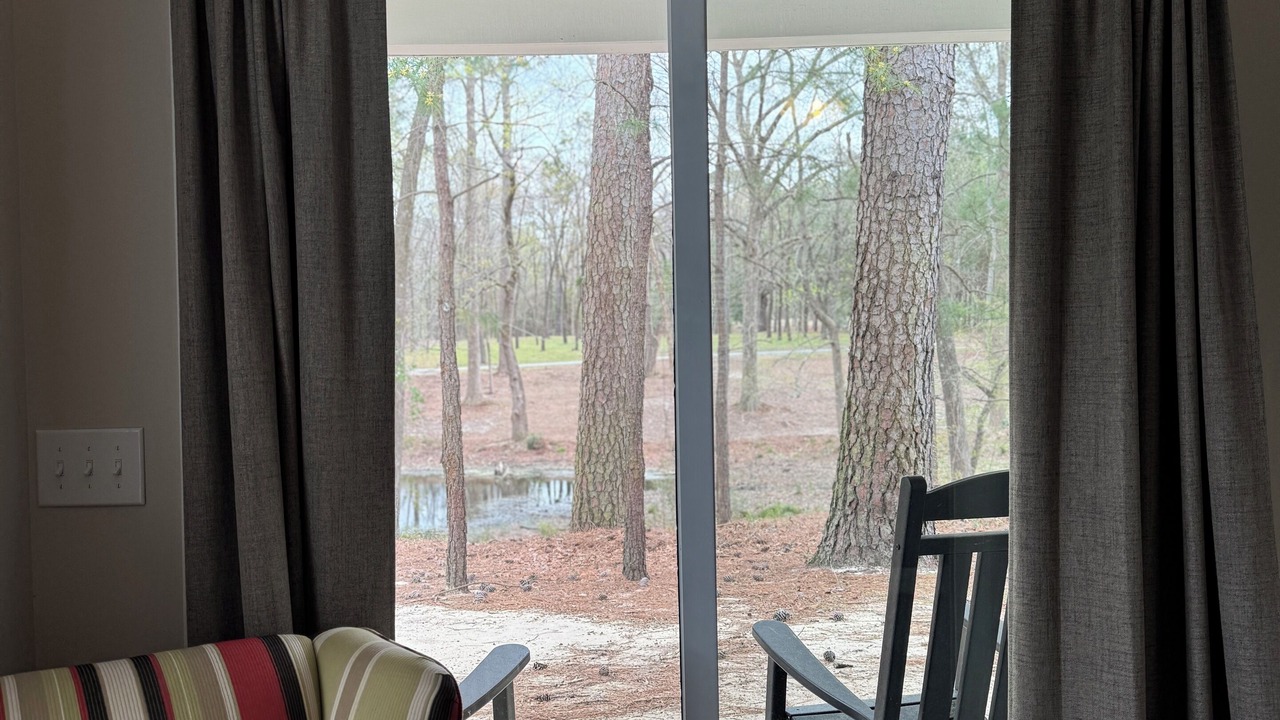 Photo of Livingroom in Elizabethtown