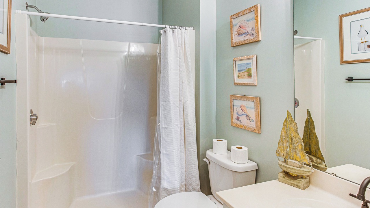 Photo of Bathroom in Carolina Yacht Landing