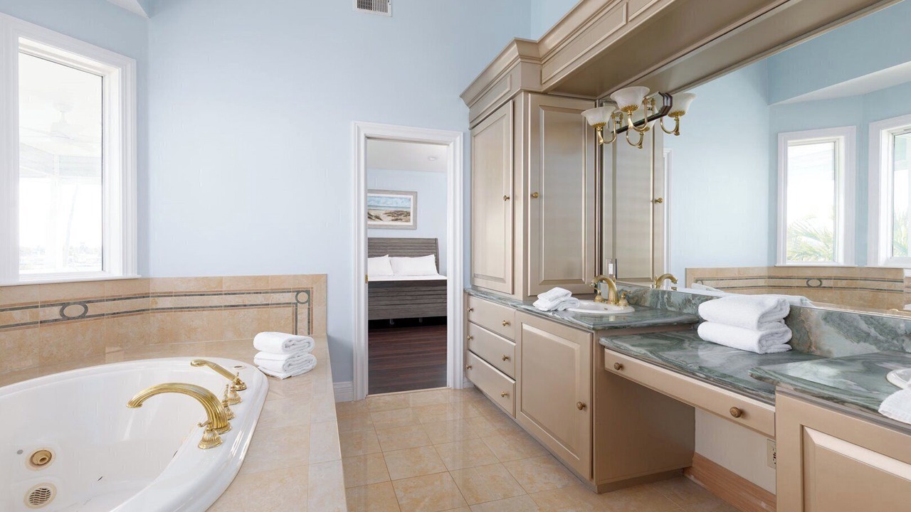 Photo of Bathroom in Sunset Beach