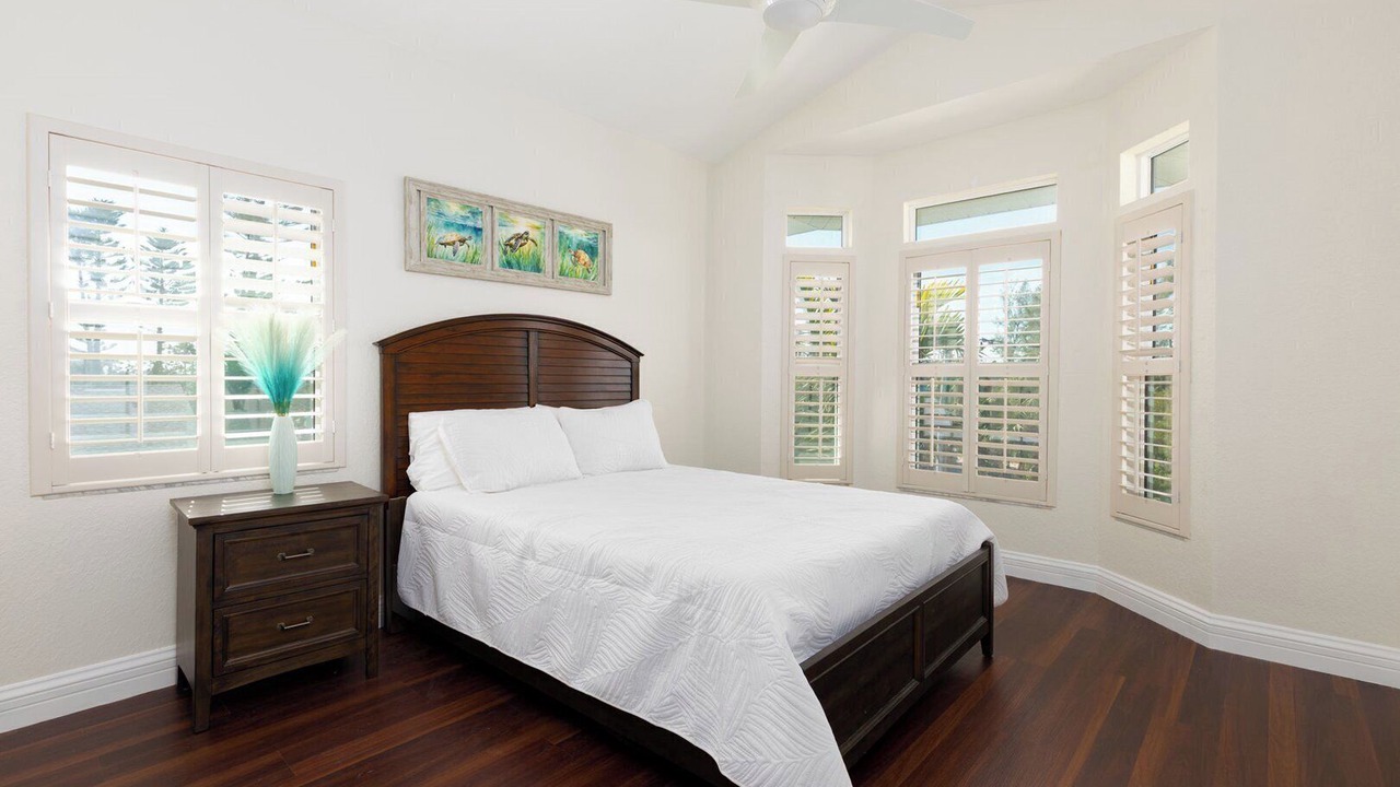 Photo of Bedroom in Sunset Beach