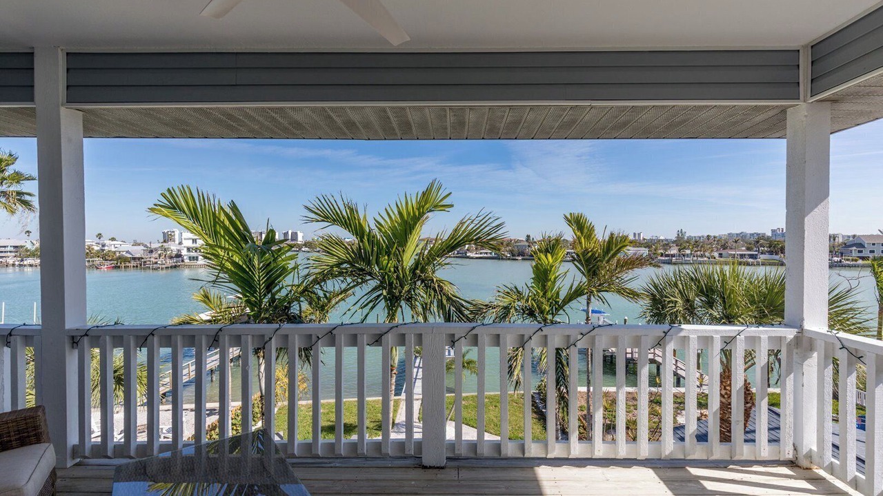 Photo of Patio Balcony in Sunset Beach