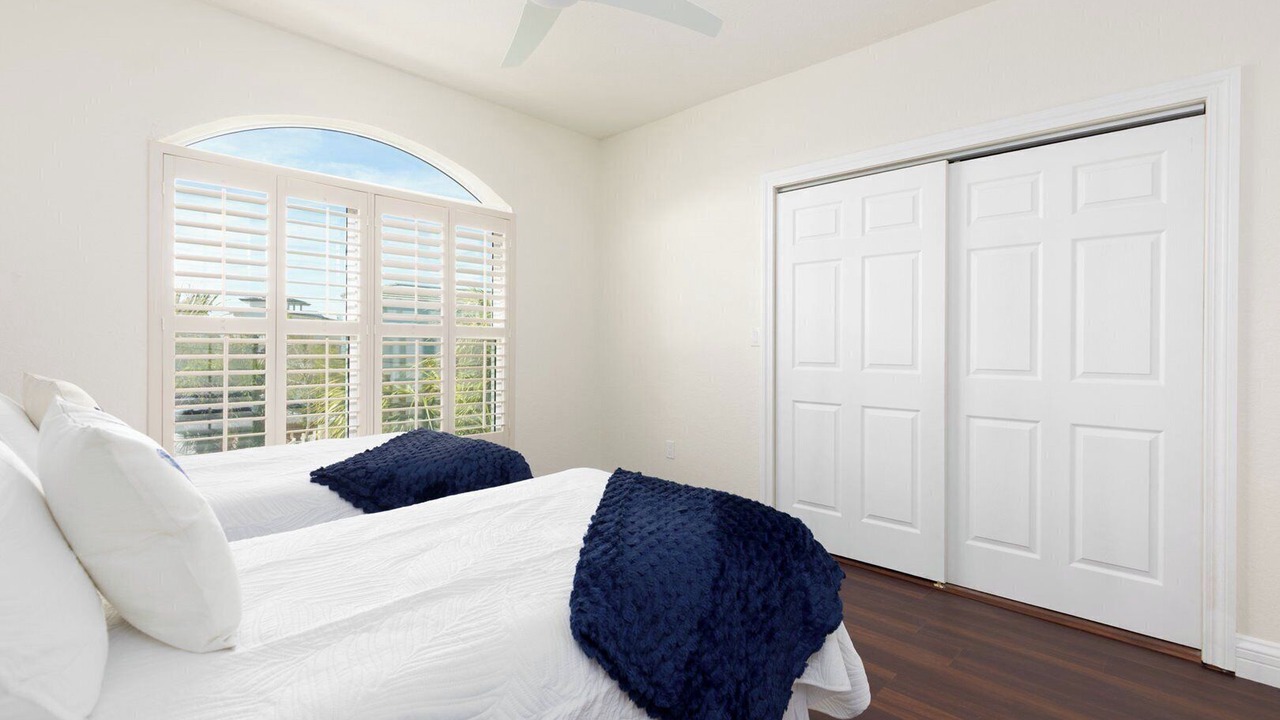 Photo of Bedroom in Sunset Beach