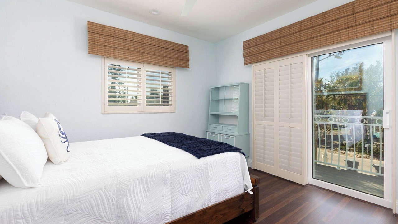 Photo of Bedroom in Sunset Beach