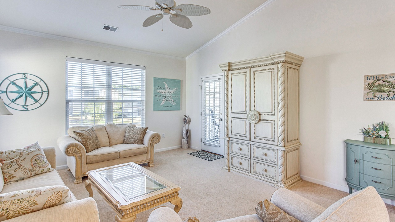 Photo of Livingroom in Sunset Beach