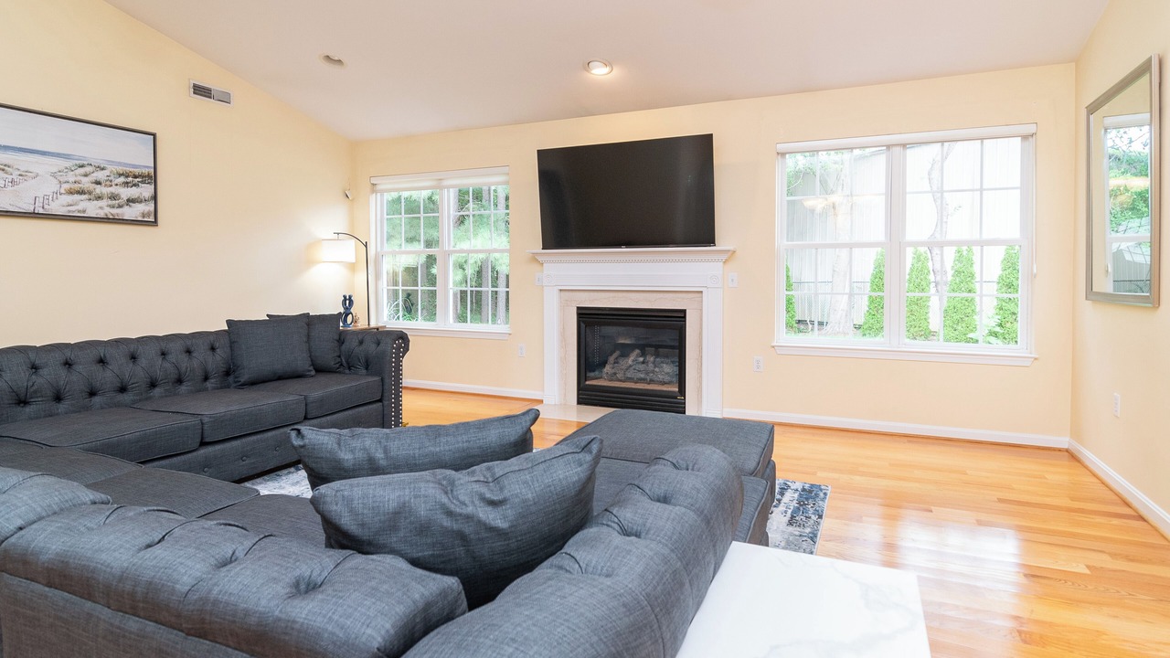 Photo of Livingroom in Maplewood