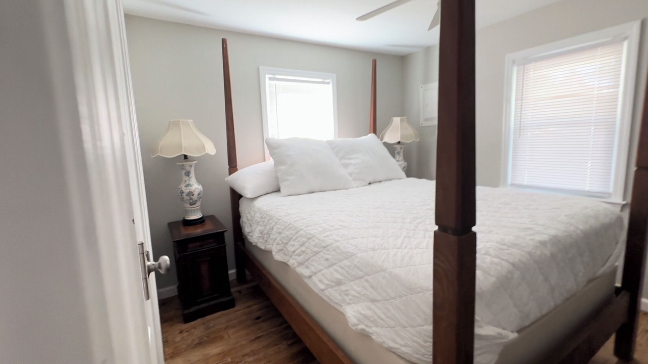 Photo of Bedroom in Ash