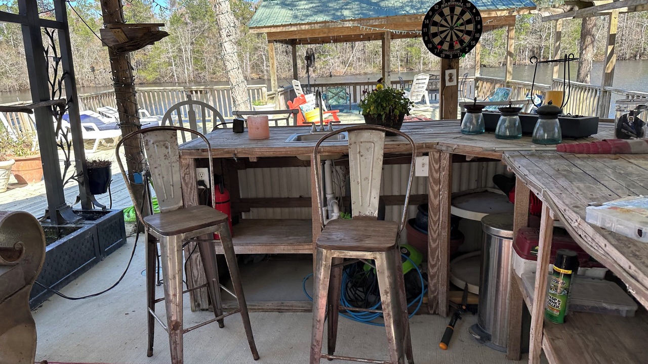 Photo of Outdoor in Ash