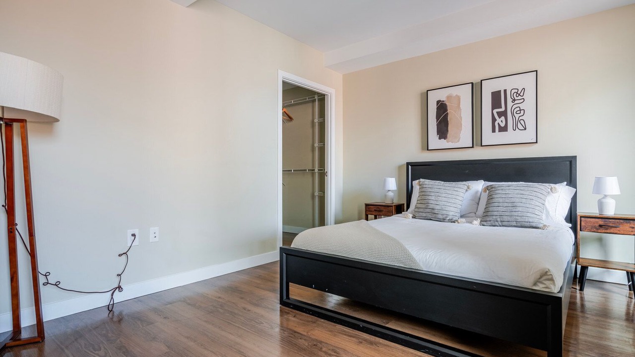 Photo of Bedroom in Theatre District