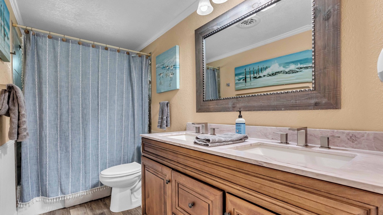 Photo of Bathroom in Gulf Gate Estates