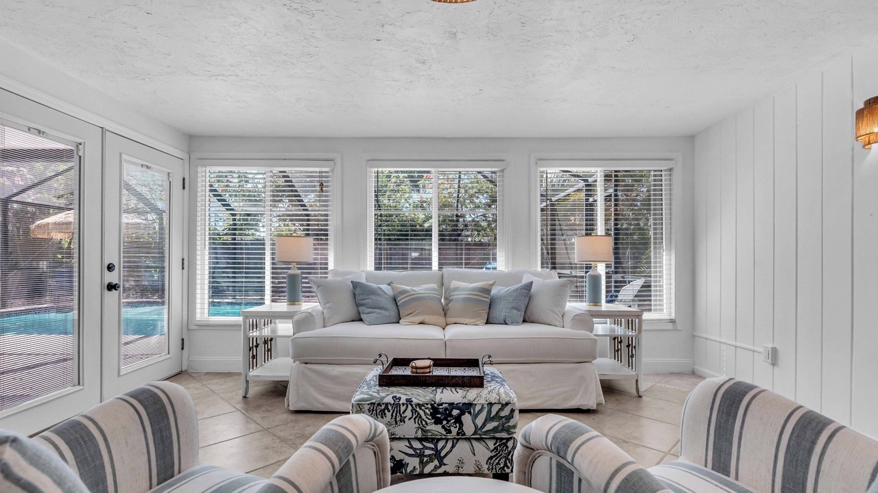 Photo of Livingroom in Gulf Gate Estates