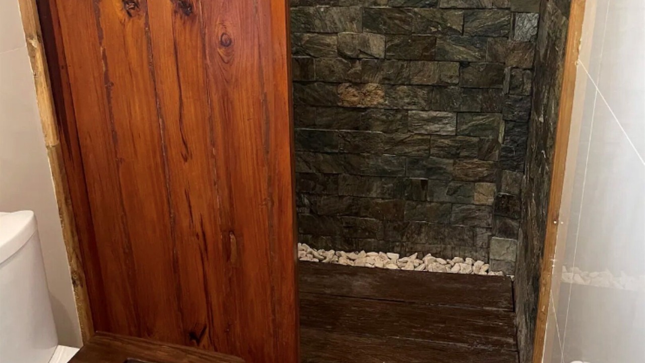 Photo of Bathroom in North Shore