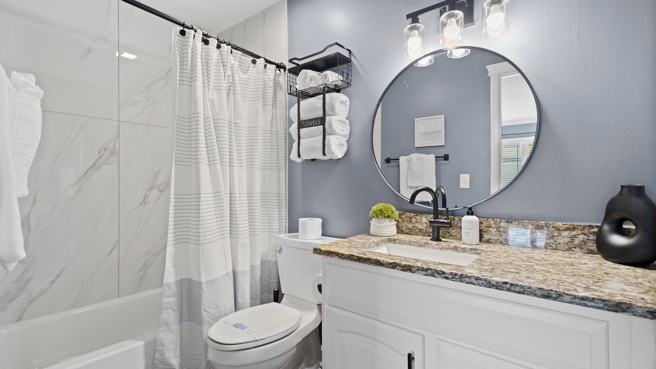 Photo of Bathroom in South Gate Ridge