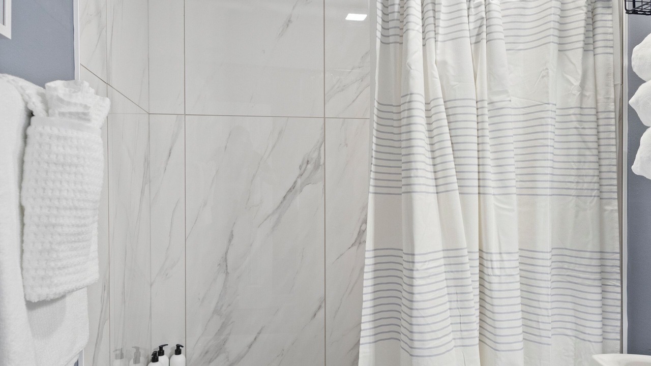 Photo of Bathroom in South Gate Ridge