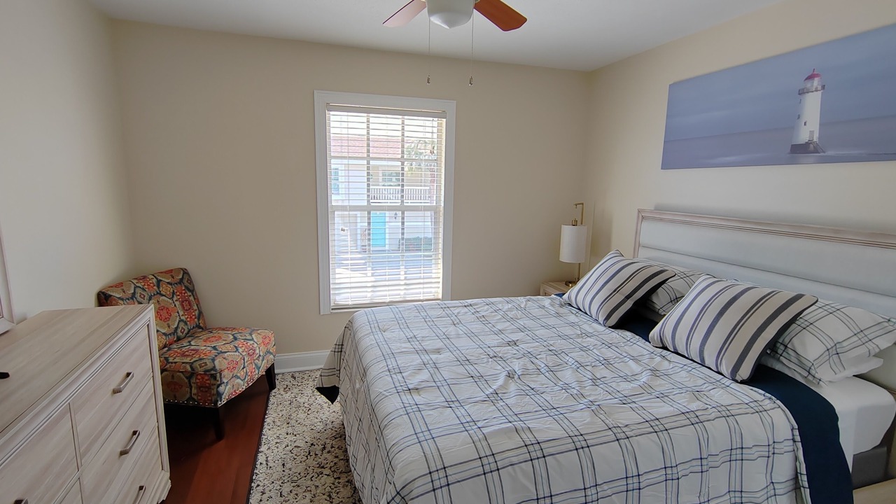 Photo of Bedroom in Capri Isle