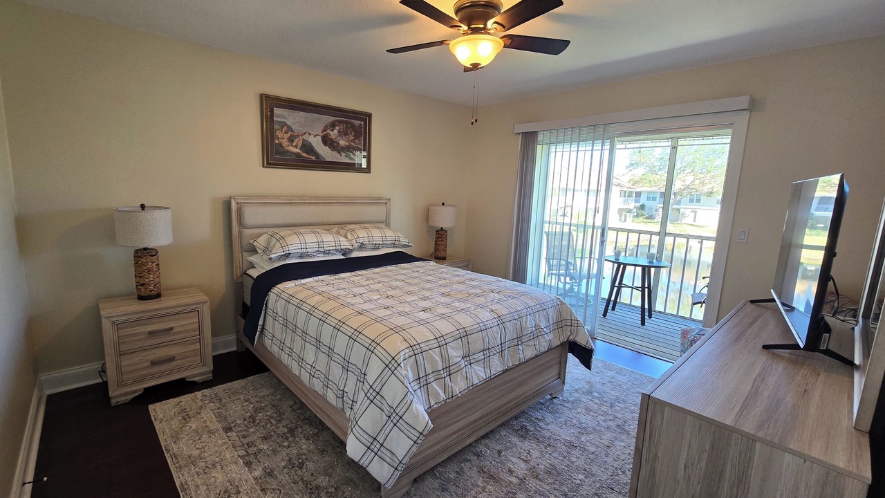 Photo of Bedroom in Capri Isle