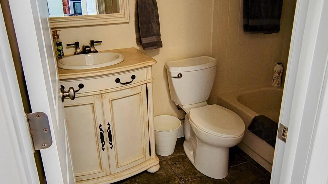 Photo of Bathroom in Capri Isle
