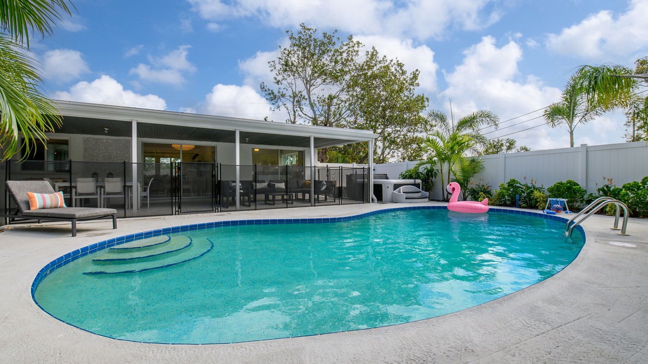 Photo of Outdoor in Harbor Hills