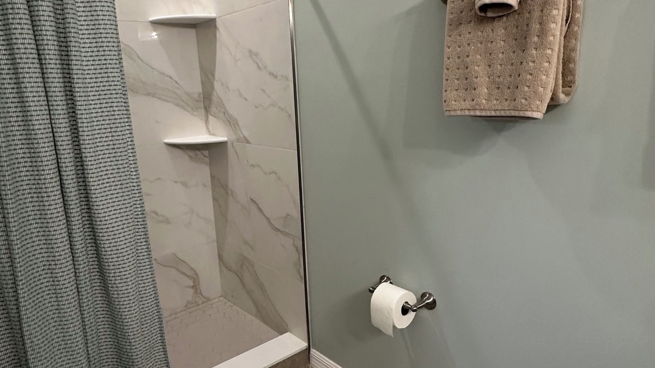 Photo of Bathroom in Beachwalk Isles