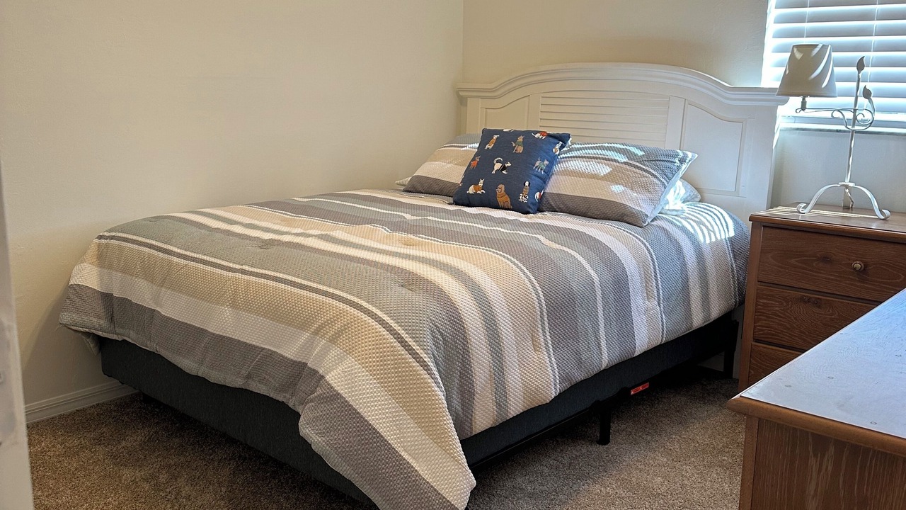 Photo of Bedroom in Beachwalk Isles
