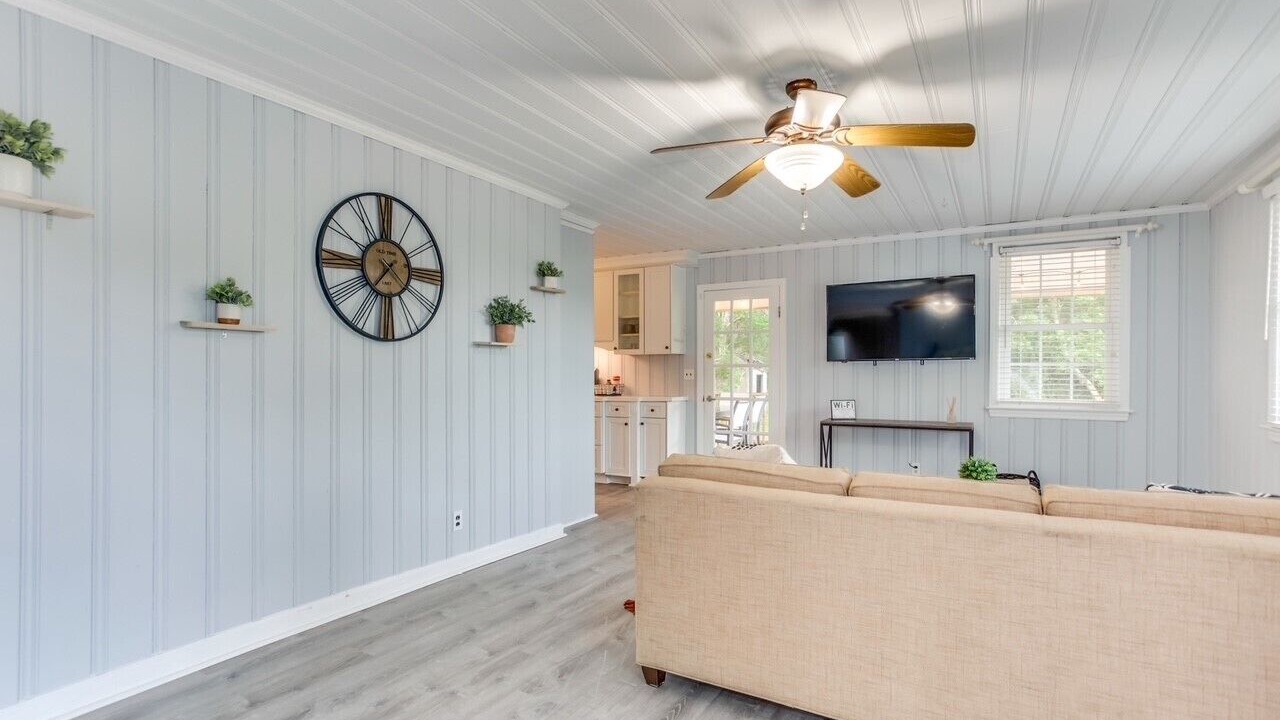 Photo of Livingroom in Longs