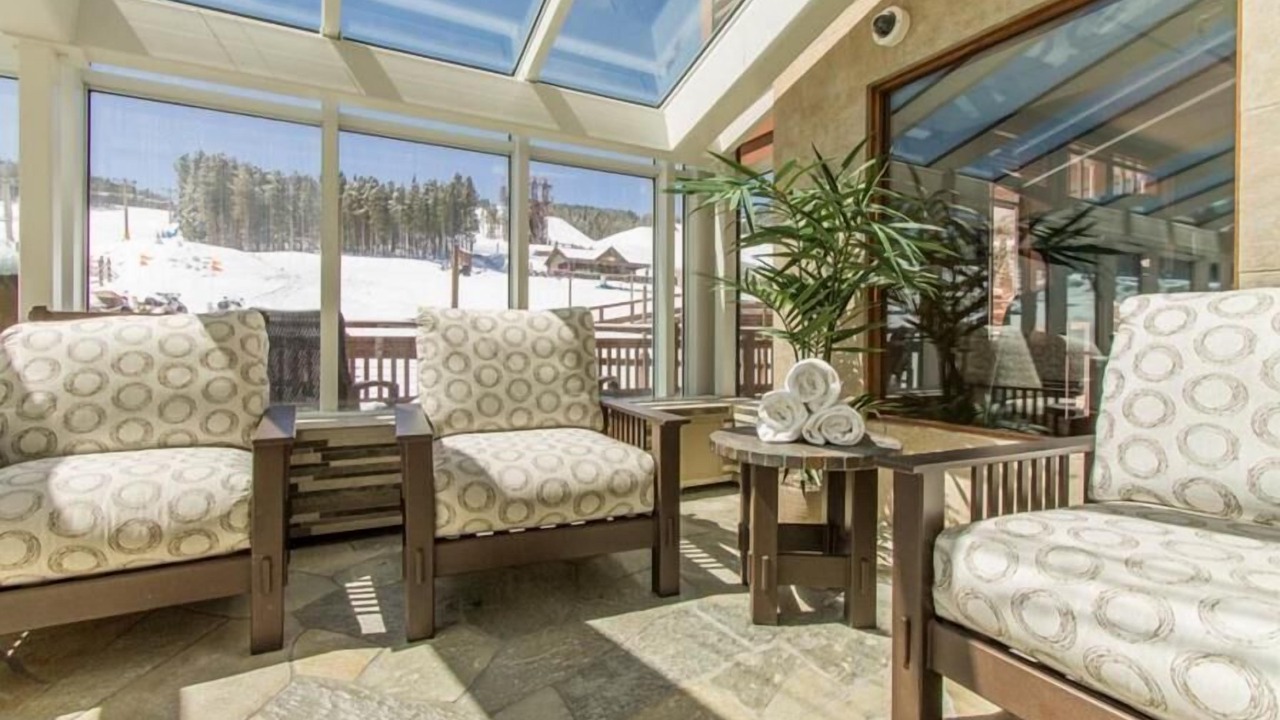 Photo of Outdoor in Peak 8