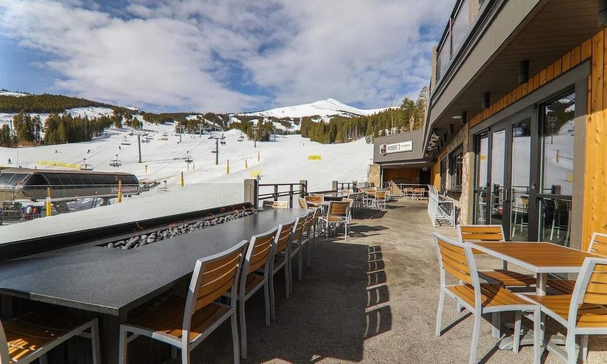 Photo of Outdoor in Peak 8