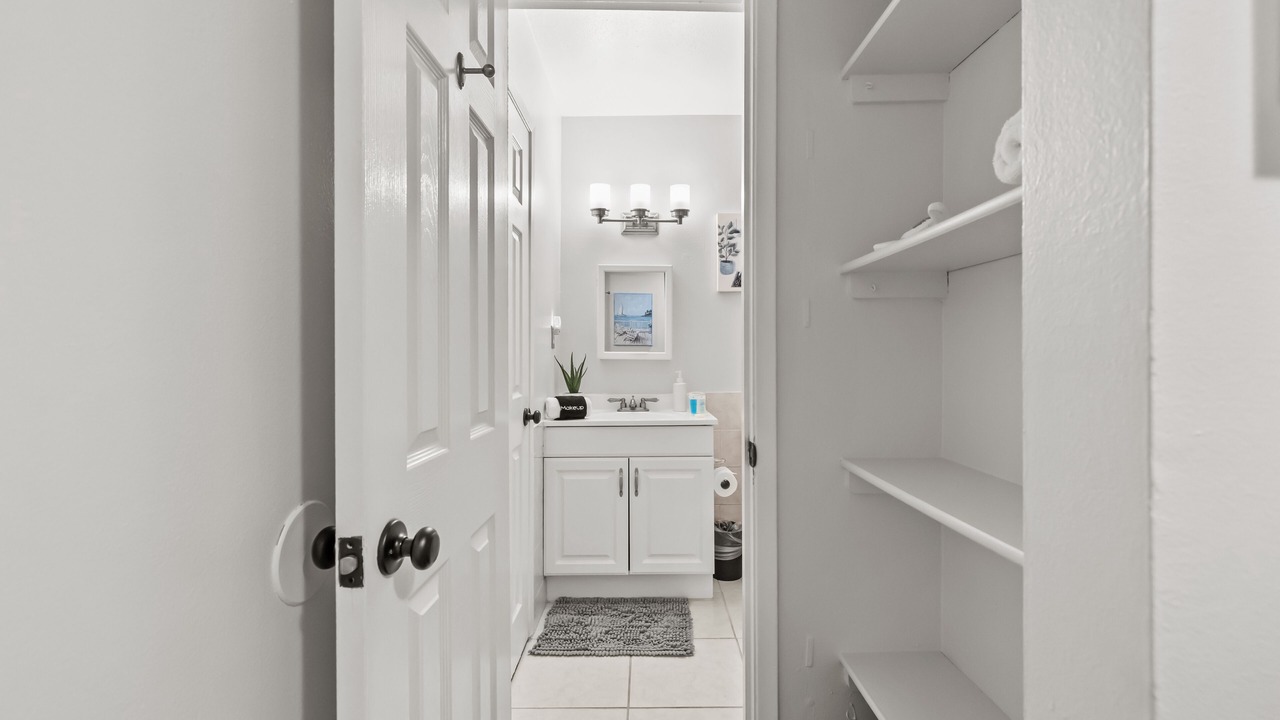 Photo of Bathroom in South Gate Ridge